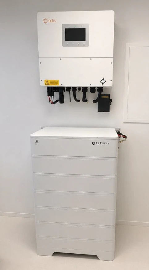 EASYWAY UNIV7600H stackable high voltage battery system with Solis three phase inverter